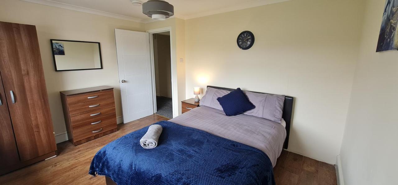 Villa 6 Bedroom Spacious Villa, Free Parking